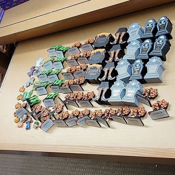 Halloween miniature wooden decorations 60+ items - Picture 1 of 8